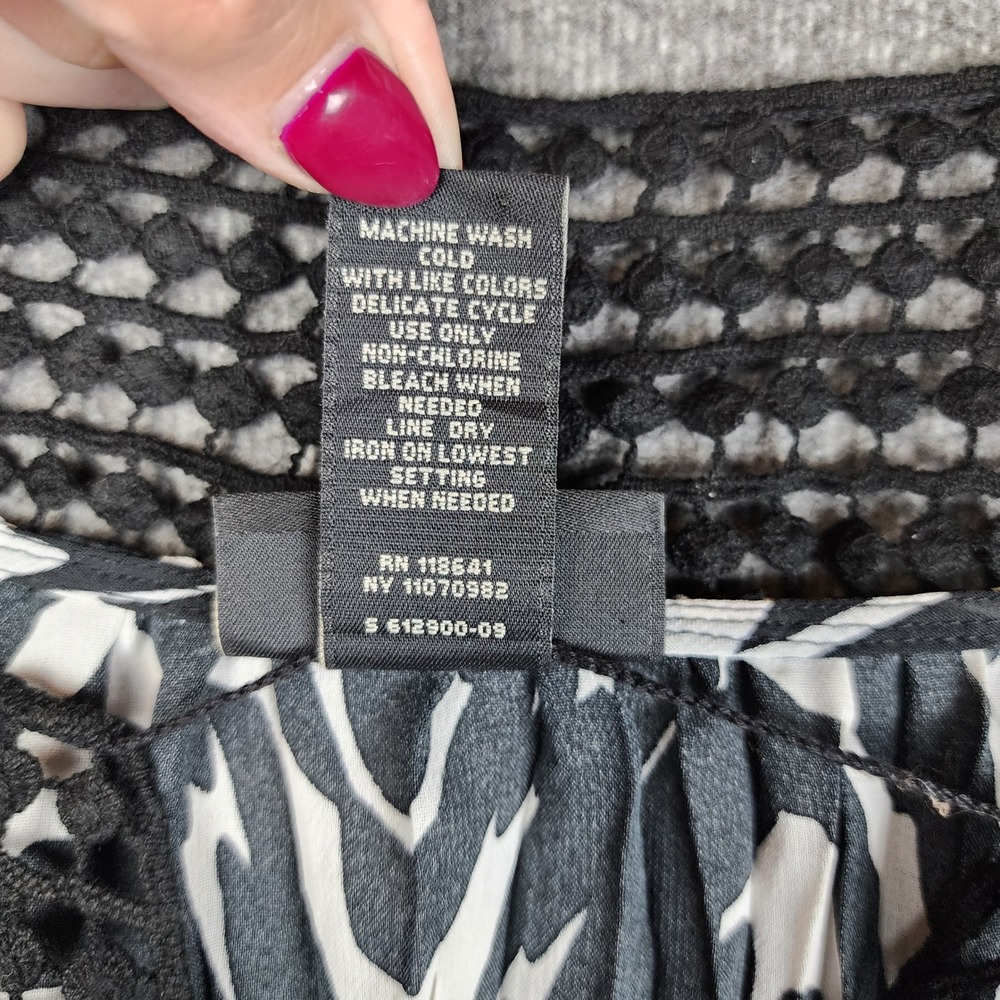 Lane Bryant Blouse Women 18/20 Black White Animal Print Crochet Smocked Boho - Picture 11 of 11